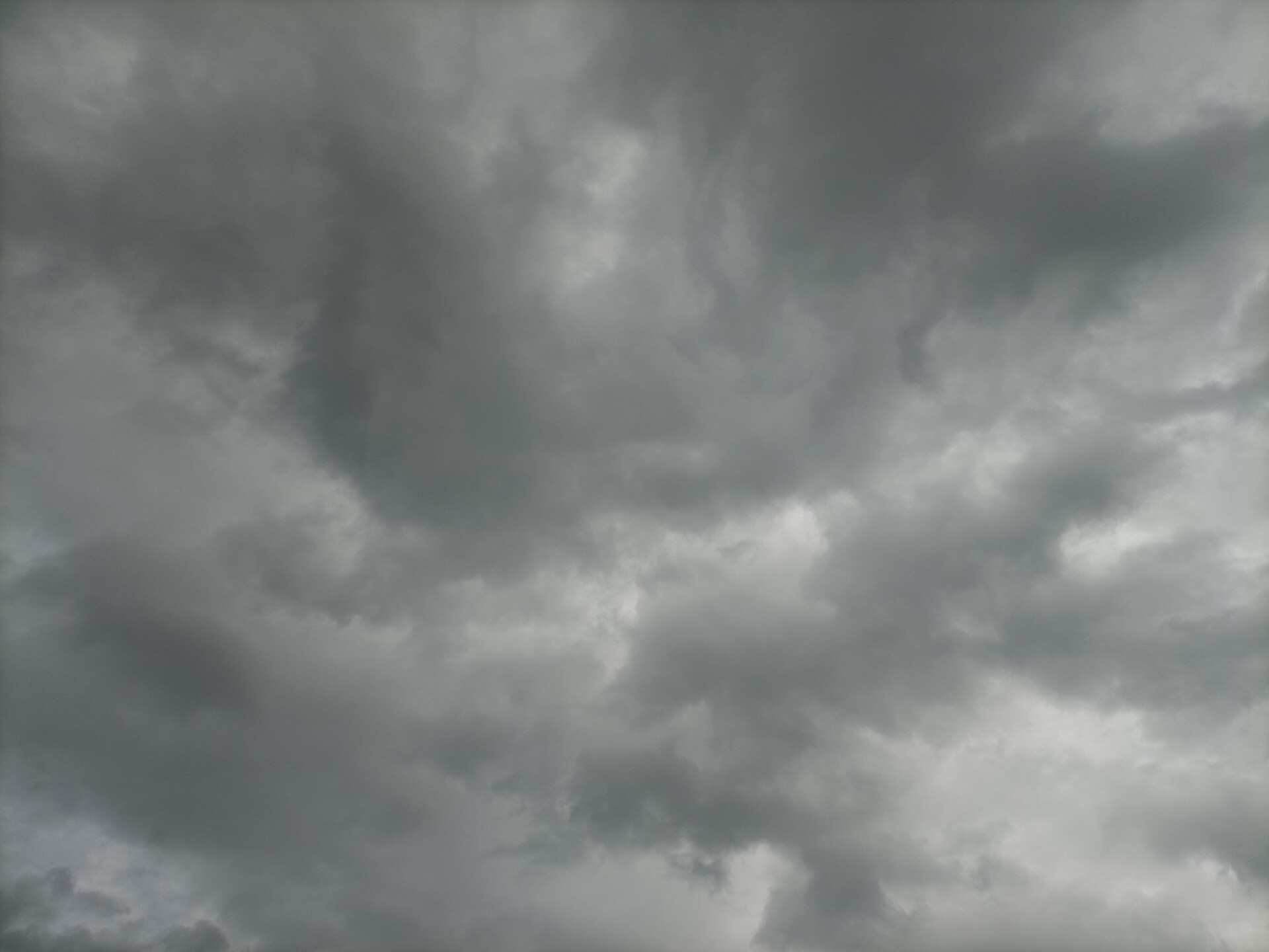 Heavily cloudy sky - Photo #9299 - motosha | Free Stock Photos