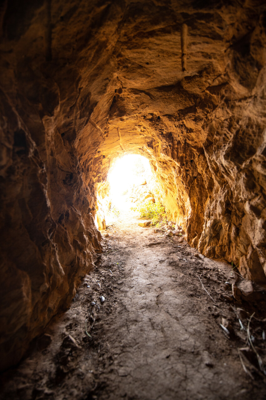 Cave light at end of the tunnel - Photo #7208 - motosha | Free Stock Photos