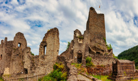 Stock Image: Manderscheid Castle in the volcanic Eifel of Germany