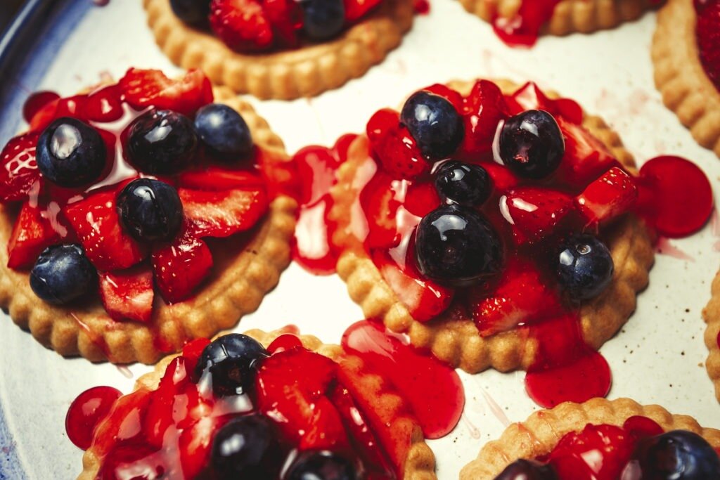 blueberry strawberry cakes 02