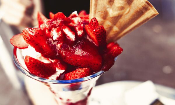 strawberry sundae ice cream strawberry sundae ice cream